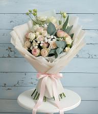 Букет цветов из:  Розы и Лизиантусы в Болхове