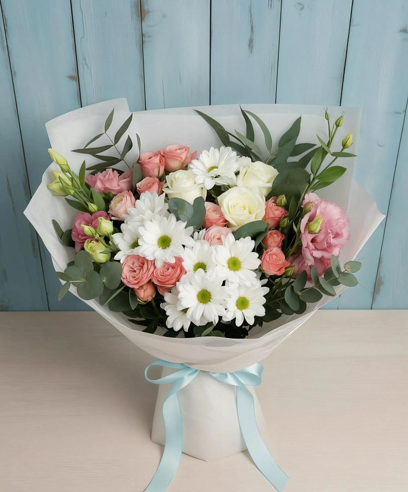 Букет цветов из: Розы, Лизиантусы и Хризантемы в Болхове