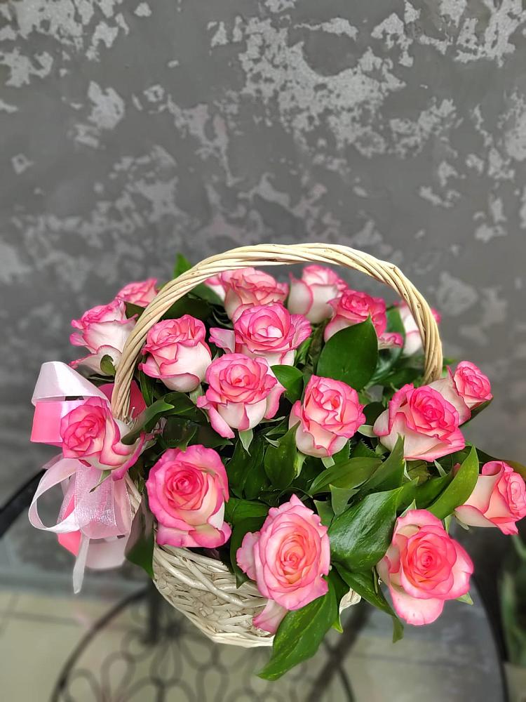 Цветочная композиция из Розы в корзине в Болхове