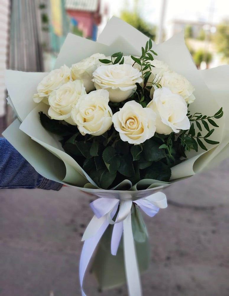 Букет Белые розы Проуд в Болхове
