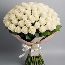 Букет 101 беля роза Белоснежка в Болхове