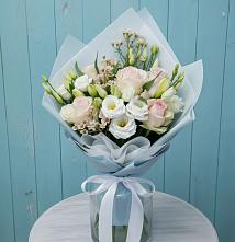 Букет цветов из:  Розы и Лизиантусы #REPLACE_PRED# Болхове