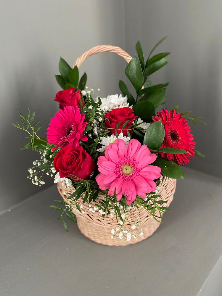 Цветочная композиция из Розы, Хризантемы и Герберы в корзине в Болхове