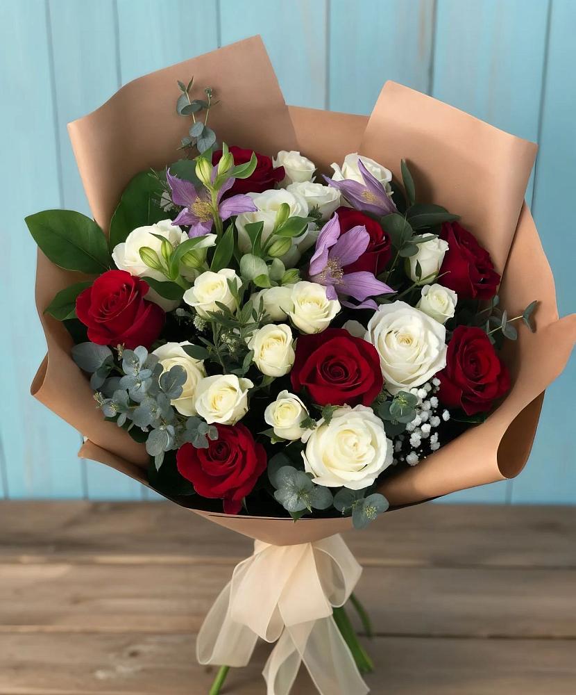 Букет цветов из: Розы и Альстромерии в Болхове