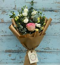 Букет цветов из:  Розы и Лизиантусы в Болхове