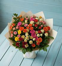 Букет Микс из разноцветных кустовых роз в Болхове